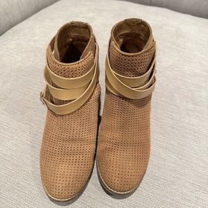 DV Dolce Vita Booties